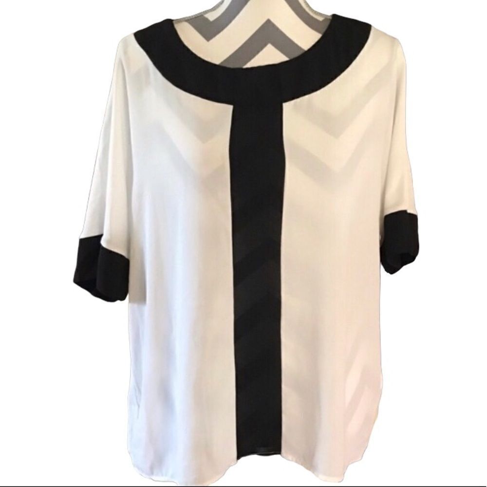 Karlie MEDIUM Polyester Top White & Black